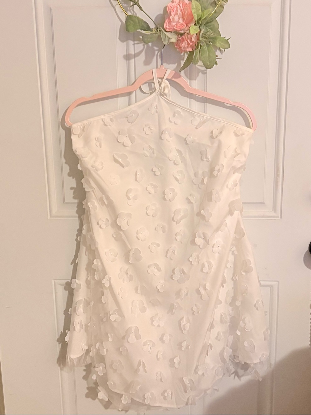 🤍 LULUS Beloved Blossoming White 3D Floral Halter Backless Mini Dress 🤍
Brand/M